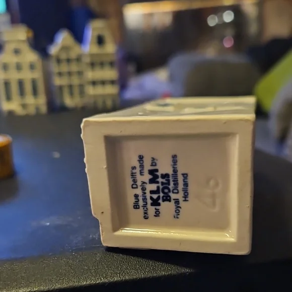 KLM Delft Blue and White Ceramic House Figurine Collectable # 46 - Picture 5 of 6